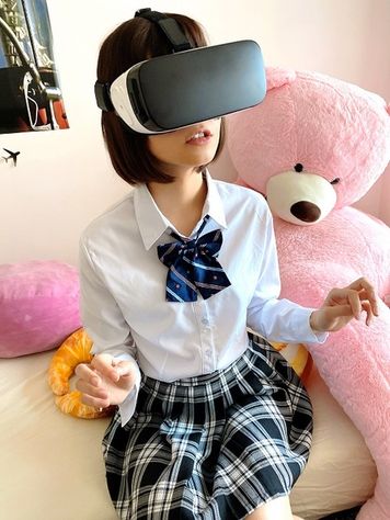 FC2 PPV 1692128 【完全無防備】（流出）VRの世界で犯されているK②　リアルに襲ってヤリまくる　欲求不満【削除予定注意】