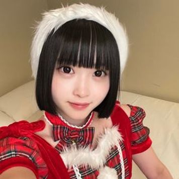 FC2 PPV 4640936 かわいすぎるゆなちゃんにクリスマスコスプレしてもらいました
