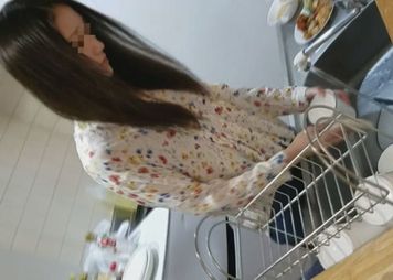 FC2 PPV 2477398 ２度目の訪問【個人】社宅妻の美魔女に買い物帰りから自宅に訪問。旦那の帰宅前に他人棒で膣奥に子宮に他人汁を吸い込ませ孕ませる。