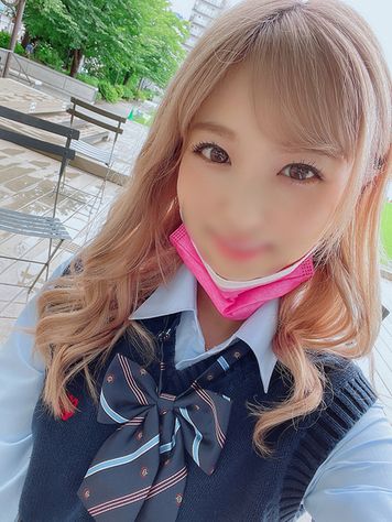 FC2 PPV 2479940 ※期間限定価格【顔出し】小柄ロリギャルJ●　学校帰り制服姿のままコンビニに連れ込んでしゃぶらせる！感じまくりマ〇コに生挿入で背徳感たっぷり中出しSEX