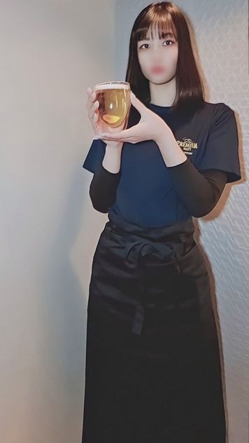 FC2 PPV 2728611 【顔出し】ビアガーデンで働く黒髪清楚長身美乳な子に巨根で応援中出し。
