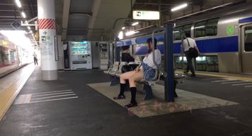 FC2 PPV 2995220 素人撮りです!コロナ禍前の現役高〇生の時におじさんに撮影されたレア動画シリーズです!駅ホームで乗客が乗っている電車の目の前でオナニーやスカートめくるように強要されて泣く泣く言うこと聞きました、、 FC2 PPV 2995220 素人撮りです!コロナ禍前の現役高〇生の時におじさんに撮影されたレア動画シリーズです!駅ホームで乗客が乗っている電車の目の前でオナニーやスカートめくるように強要されて泣く泣く言うこと聞きました、、
