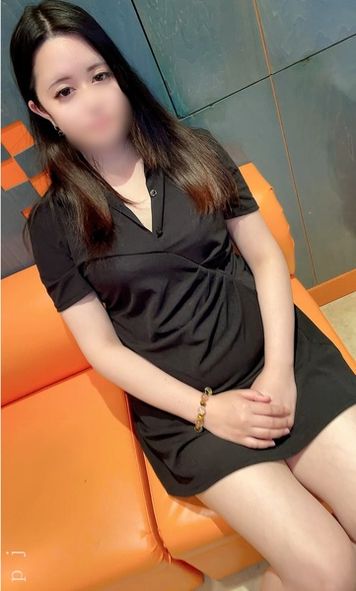 FC2 PPV 3056627 【顔出し】25歳アクセ販売員さん２。旦那に内緒でハメ撮り、性欲解消中出し懇願でハメ撮り