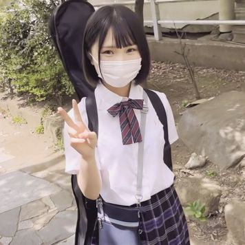 FC2 PPV 3024433 143cmの超ミニマム体型の女子校生！文化祭で大人気のギター女子が未発達な身体をオジサンに5万円で捧げてくれました。【レビュー特典2つ】