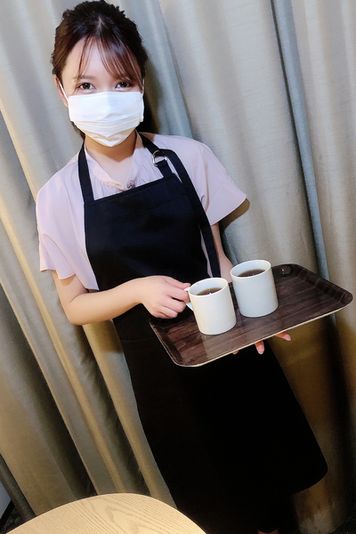 FC2 PPV 2982071 ※50本限定※カフェバイトの黒髪のあの子・男二人で応援3P中出し