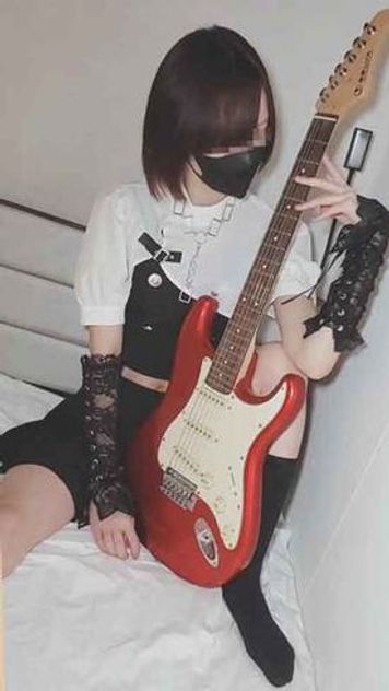 FC2 PPV 3070036 【VR・無】女子○生に○されたい・美脚のバンド女子・私服で騎乗位中出しの後…