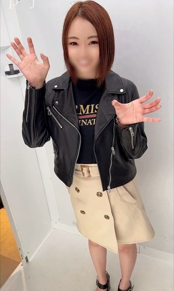 FC2 PPV 3068030 【顔出し】27歳アパレル系人妻さん２。絶叫あえぎで生活のため顔出しハメ撮り。