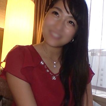 FC2 PPV 3155469 【三十路・人妻】地味で大人しい美魔女おばさんの欲求不満コに中出し！【素人・ハメ撮り・個人撮影】