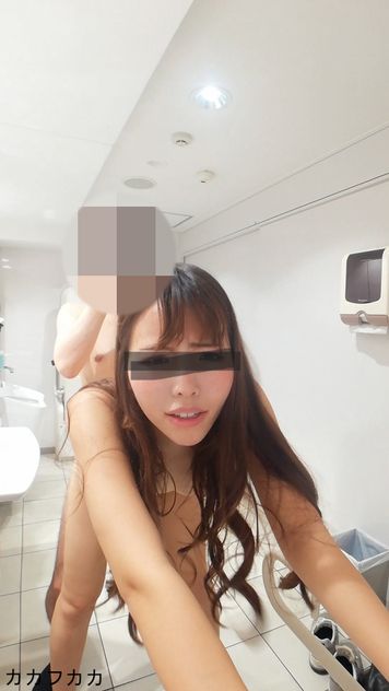 FC2 PPV 3144870 美人女子大生と公衆トイレでハメ撮りセックス☆