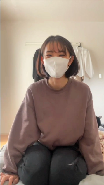 FC2 PPV 4380981 【ビデオ通話】スレンダー美形大学生 桃・某芸能人に似ている女の子の激イキオナニー！