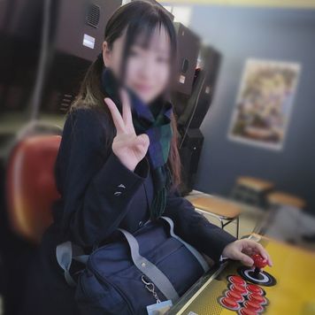 FC2 PPV 4208688 ゲーマーじょしと生ハメ、ちょっと中に出ちゃったことは内緒