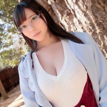 FC2 PPV 4345652 大型新人Hカップアイドルの初撮り映像。細身スレンダーHカップの神ボディの剛毛膣に中出し2発　皆さんの期待を裏切らない自信があります。