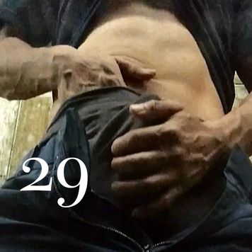FC2 PPV 4479518 29 素手では足りずに「布」でも扱く！働く男の凄まじい性欲が寸止めオ◯ニーをついに苦 行の領域へ…！