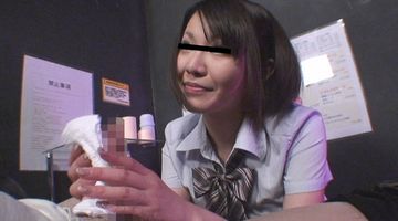 可愛い笑顔でフェラしてくれる働くピンサロ店