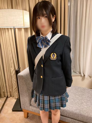 FC2 PPV 4532649 【無】【初撮影】ドMなEカップ美女がイラマ・顔射・ごっくん！巨根でとことんハメ倒しました！！