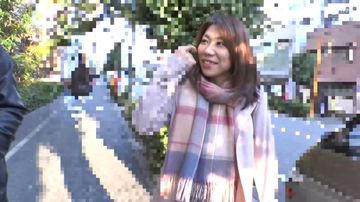 肉食系おばさんが性欲に任せてところかまわずむしゃぶり尽くすだけの動画。【その2】