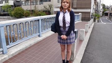 制服茶髪ギャルがおじさん相手にびしょ濡れエロモンスターに覚醒した時の動画/無