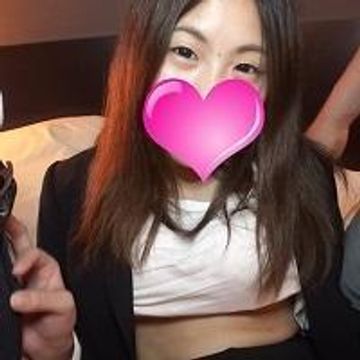 FC2 PPV 458379 【個人撮影】【3P】複数プレイに恥らいながらも楽しそうな、就活生の有希ちゃんに中出し！【妄想動画】