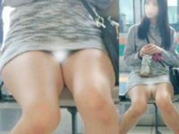 待合パンチラ　スカート短すぎたドジッ子モロパン*
