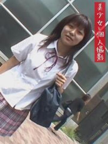 チ●ポを踏み踏みするのが快感なティーン女子