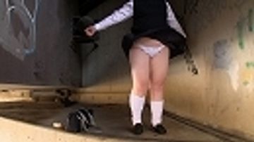 顔だしNGの素人****のムチムチなお尻を触り放題！
