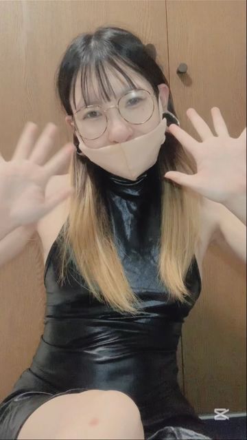 FC2 PPV 4808842 ストッキング被り後のピアス戻し♡（ショート動画）