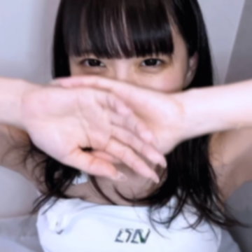 去年電撃引退のあのアイドルとのハメ撮り。100年に1人と言われた衝撃の美貌がメスの顔になって中出しされる映像。