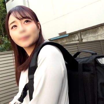【個撮】デリバリー配達員として懸命にバイトし学費を稼ぐ18歳JD。可愛すぎて毎日注文、自宅に上がらせハメ撮りに成功。