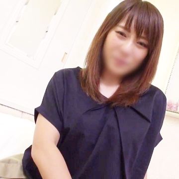 【熟女】困惑顔の33歳・専業主婦妻◆仁王立ちフェラでタマの裏までしっかり舐めさせそのままゴム無し生挿入！快楽イキ連発！！