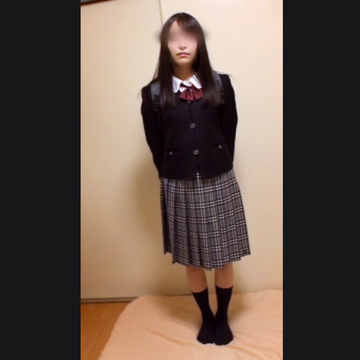 【解禁】の清楚な18歳。初3Pで初中出し。※実録･撮影データ公開※