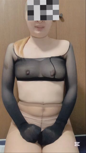 FC2 PPV 4792023 全身ストッキングにチャレンジ！頭、上半身、下半身！