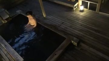 人里離れた山奥にある温泉宿　カメラが捉えたワイセツ映像の数々　混浴温泉１　PART2
