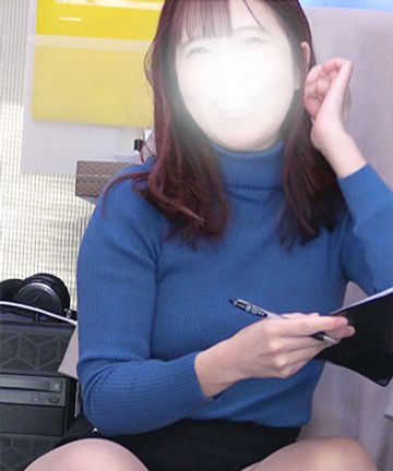 FC2 PPV 4626550 清楚おねえさんかと思いきや・・・大人な透けパンティで誘惑ですか？
