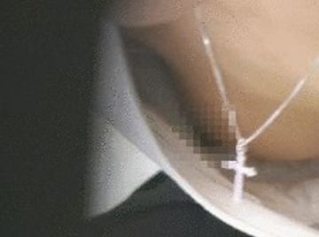アルバイト*K子ちゃん　素敵な笑顔で乳首チラリ