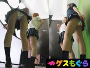 【****店員**】コスプリ生着替え**モロ脱ぎ映像Vol.22