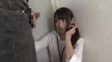 試着室で勃起しちゃいました…！File.1