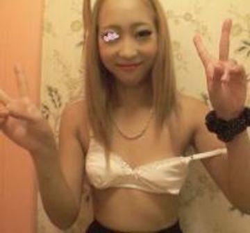 FC2 PPV 1528015 【ギャル×フェラ】ギャルにトイレで抜いてもらった（笑）