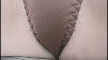 素人お*さんの階段【もっこり系】パンチラを楽しもうじゃないか(*‘ω‘ *)　06