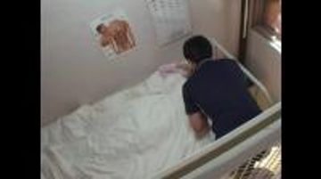 新鮮なワレメにちょっとイタズラ　7