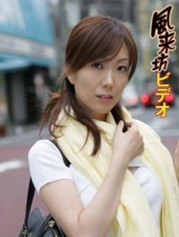 惚れ惚れするような美人奥さんがとビデオ撮影したらナース衣装が似合いすぎて･･