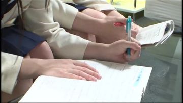 女〇〇生たちが繰り広げる様々な…レズビアン！！-1