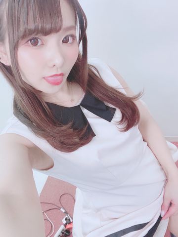 FC2 PPV 2908711 ジョイ〇ルで働く19歳を知人の前でえっちさせて困らせた