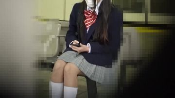 FC2 PPV 4278288 【電車】【】★★カメラ目線で感じちゃう❤︎もぎたての果実かわいいです★中出し★