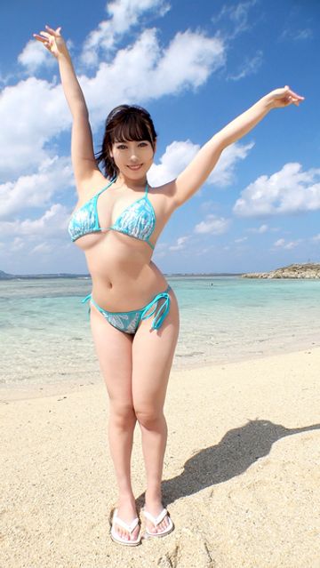 FC2 PPV 2710054 ウルウルの大きな瞳に色白美肌のかわいい女の子はいやらしいです。