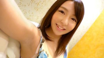 FC2 PPV 791133 Yuzu 笑顔がキュートな敏感娘とラブホＨ