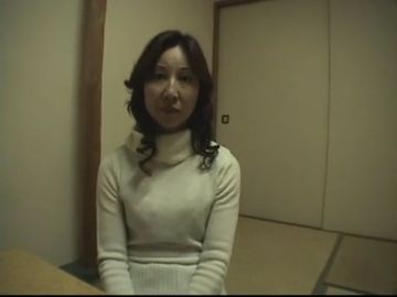 気になる隣りのウブな奥さん　Part 1　GESD-103-1