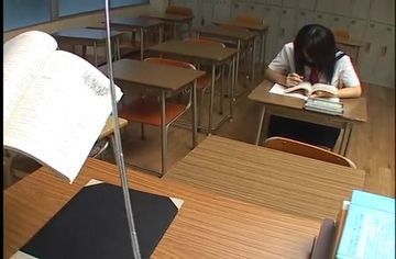 生意気制服*　反省****　矢沢未央　18歳