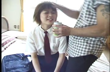 生意気制服*　反省****　岡崎あい　18歳