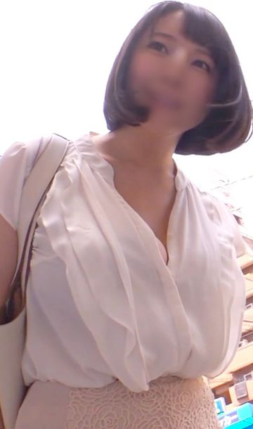 【人妻】Hカップの爆乳に品のある可愛い顔立ちをした変態奥様です。 年下の旦那に甘えにずらいらしくて、僕に甘えながらチンポを要求してきました。