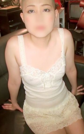 【素人】なかなかお目にかかれない丸坊主女子の本気オナニー♥ ローター・電マ・バイブで何度も痙攣しながらイっちゃう♥の画像